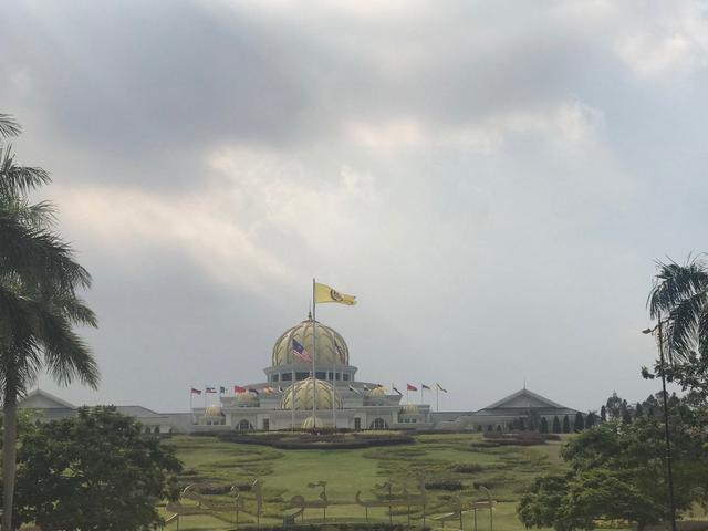 去马来西亚留学是一种什么体验？毕业后又有哪些出路呢？