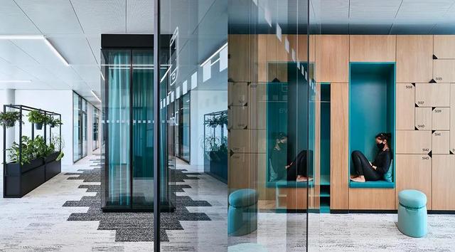 时尚工业风 8VI Holdings新加坡总部混合型工作场所设计欣赏