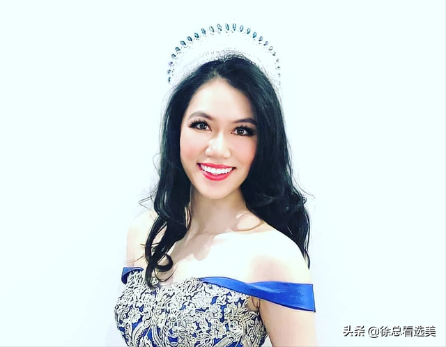 加拿大人代表中国参加万国小姐比赛，一分钟自我介绍，看她怎么说