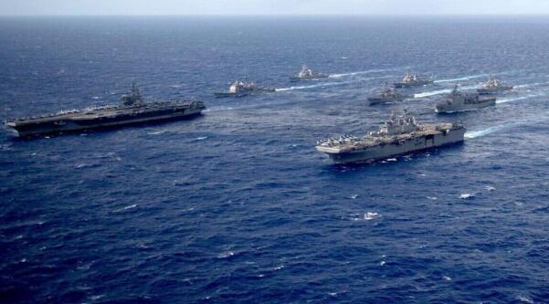 美媒又炒美国海军正考虑重建第一舰队，矛头直指中国