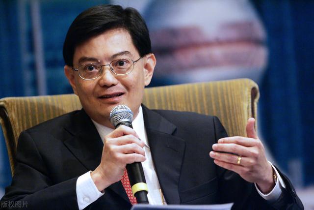李显龙接班人辞任，新加坡发生了什么？