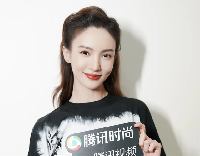 下一款“断货王”会是这款Prada吗？
