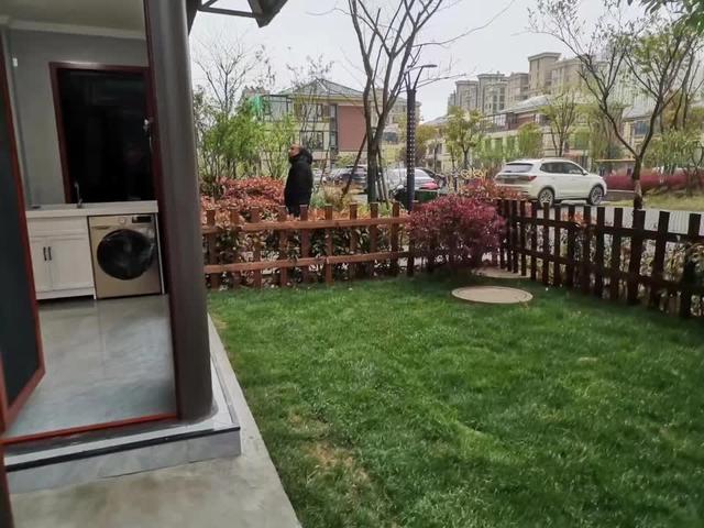 六安新加坡御园旁边小区。一楼送院子精装房。你会喜欢吗#幸福里精装修好房推荐 