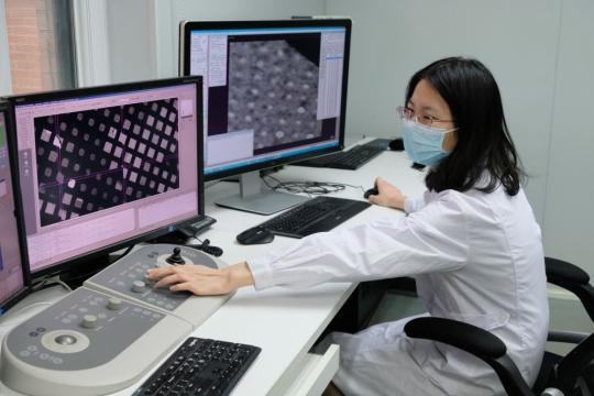 十年探路：清华“魔镜”解析生命奥秘