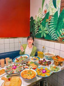想吃招牌海南鸡1/4、芒果糯米饭，于是搜了这家东南亚菜