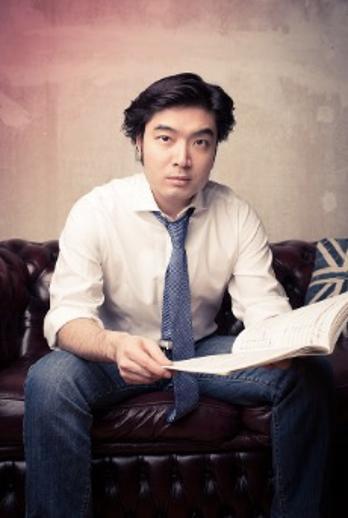 青年指挥家洪毅全执棒，深交将演绎“色彩缤纷的罗曼蒂克”