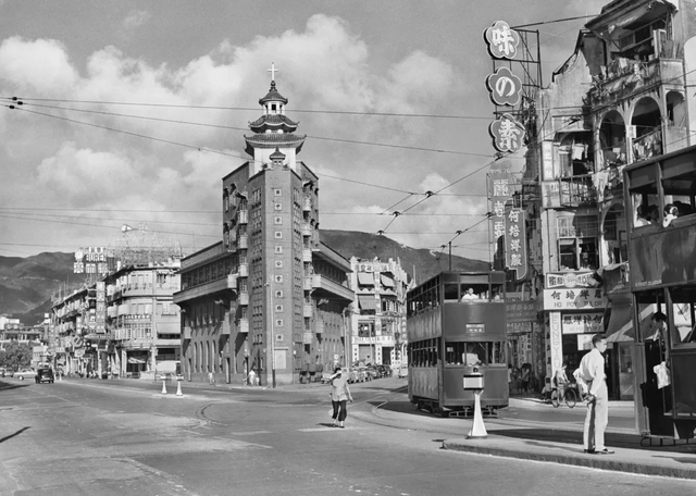 他的照片封存了1950年代香港的岁月时光