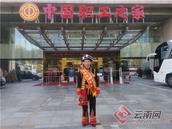 “五一”致敬劳动者｜全国劳模张良：带领花农把鲜花卖到国内外