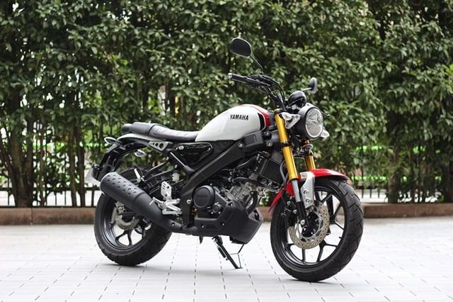 雅马哈XSR155摩托车黑金咖啡色改款欣赏