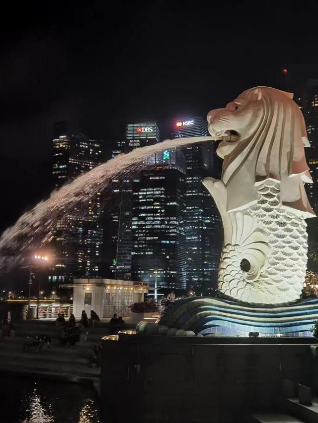 鱼尾狮是哪个地方的象征？