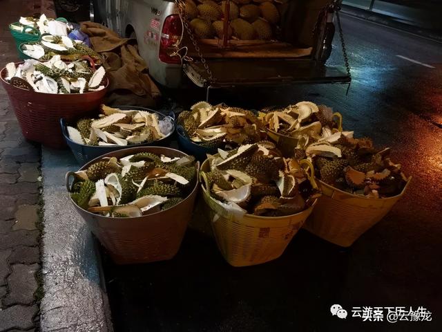 泰国新加坡马来西亚游：经香港到曼谷，吃鱼蛋粉，狂吃榴莲