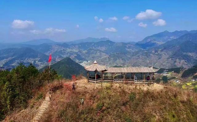 「乡村振兴之黄山探索 (47)」崇山：万山最美映山红
