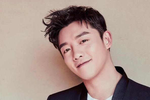 “广告小王子”郑恺结婚前的撩妹生活与混乱情史