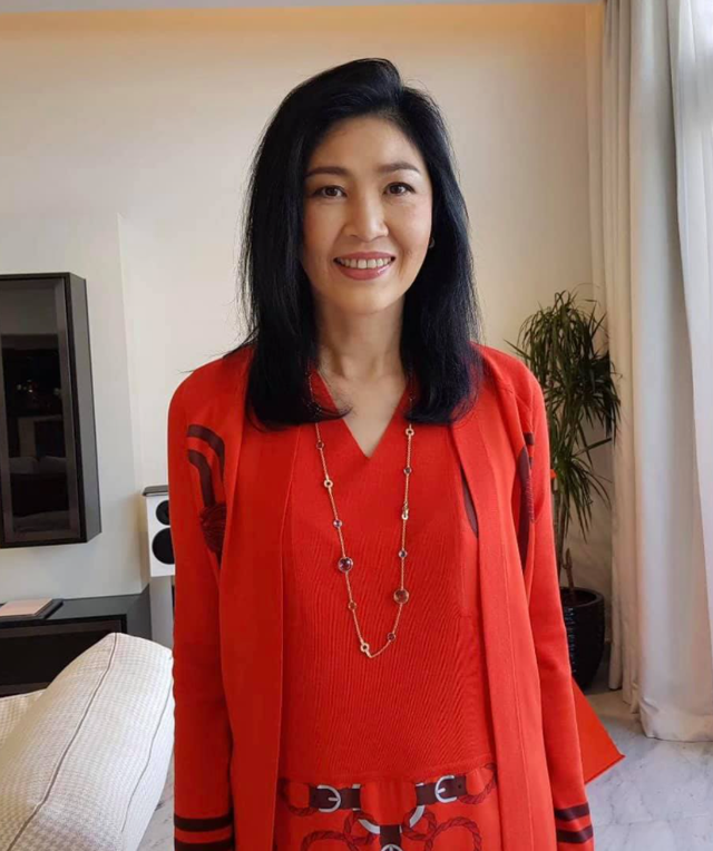 泰国前总理英拉：兄弟姐妹们泼水节快乐，祝大家身体健康保持乐观