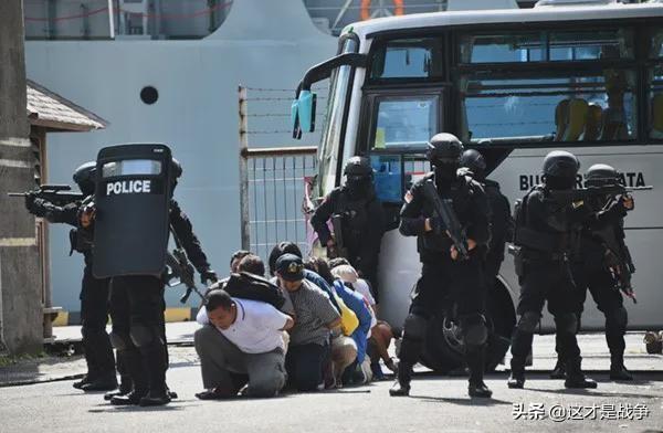 这是911事件后，全世界最严重的恐怖袭击，距离我们并不远