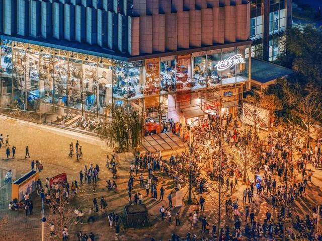 网红店文和友走红的秘诀：如何用排队创造排队？