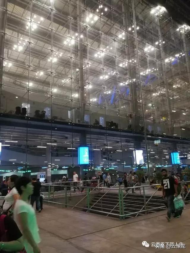 泰国新加坡马来西亚游：经香港到曼谷，吃鱼蛋粉，狂吃榴莲
