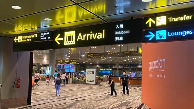 新加坡单日新增4例变异新冠病毒感染病例 机场海港加强防疫