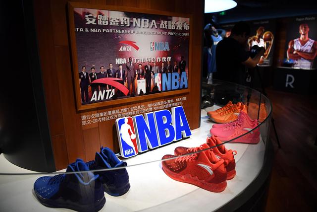 阿迪欲出售“扶不起”的Reebok 安踏、李宁有意接手
