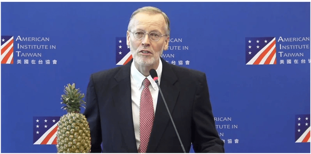 撑独不忘谋私！美国将武器和莱猪捆绑出售，霸凌台湾，见死不救