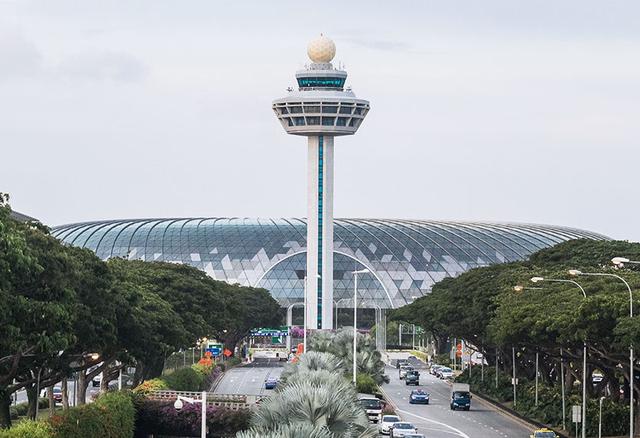 新加坡樟宜国际机场40多人确诊新冠肺炎 航站楼暂停对一般民众开放