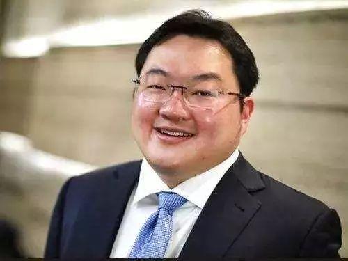 华裔富商刘特佐，曾花千万向萧亚轩求婚，因犯罪遭4国通缉