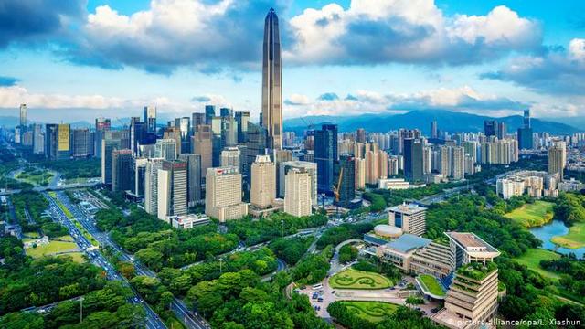 供地逻辑生变、工业增速趋缓，深圳产业空心“狼来了”？