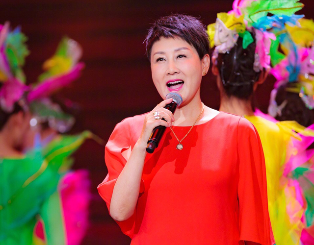 从对立到和解，张凯丽母女点点滴滴都是情
