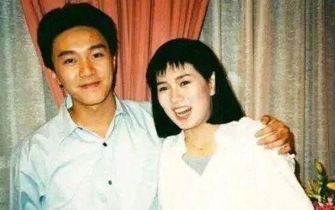 1992年，曾主动向周星驰求婚的罗慧娟，为何死都不承认爱过星爷