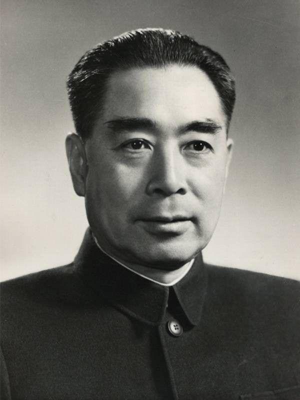 1955年，一架飞机三次呼救后爆炸，指挥塔大惊：机上有没有周恩来
