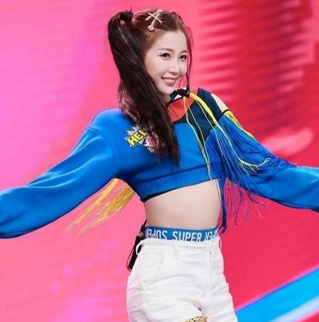 “豪门作女”虞书欣“浮夸上位”史