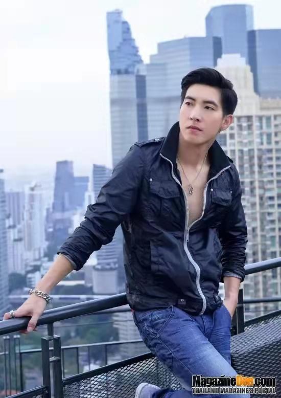 泰国球队签当红演员踢亚冠！比中国老板更会玩