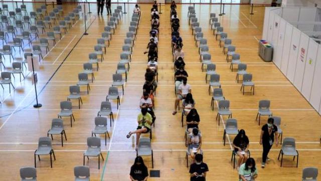 新加坡要求学生戴医用口罩参加考试