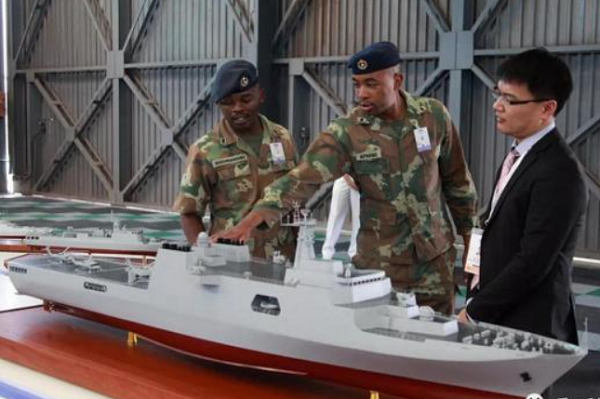 泰国皇家海军公布明年预算 确认购买071E船坞登陆舰和2艘S26T潜艇