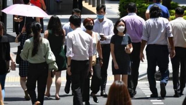 新加坡公务员7月份可获0.3个月的年中奖金