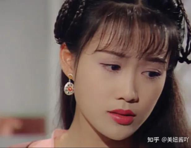 塌鼻子美女都有什么特点
