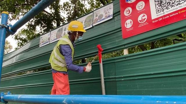 疫情严重影响劳动力输入 新加坡限制建筑外劳跳槽人数