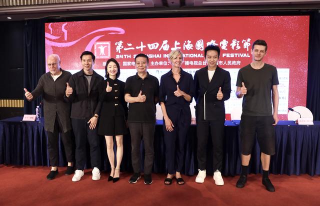 金爵评审见面会：为电影争论是电影节最好的事情