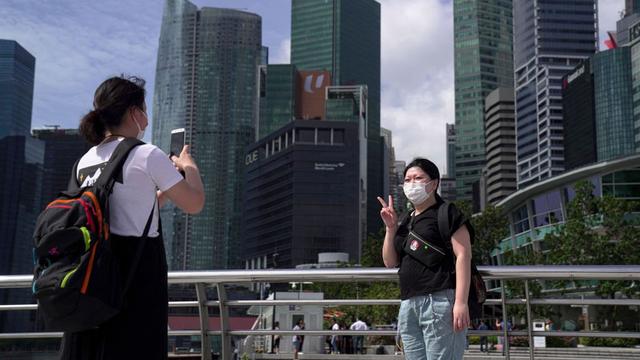 放弃“零确诊”，迎来“新常态”——新加坡抗疫政策新走向