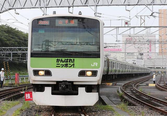 部长自杀、酒与避孕套争议、志愿者退出：东京奥运会准备得如何了