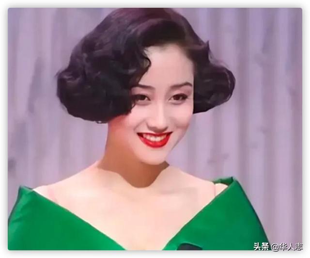 香港50年难得的美人，被追杀移民美国，李连杰为她抛妻弃子