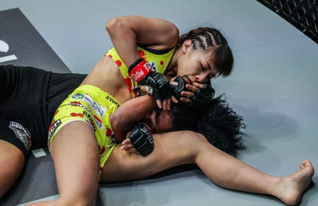 日本柔道高手叫战熊竞楠：我不仅要成为冠军，还要带动女子MMA