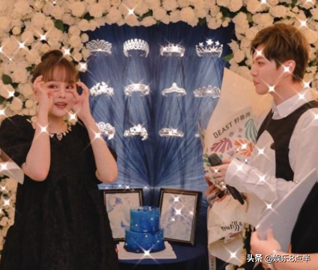 赵本山女儿被求婚：男方送定制钻戒估价超100万，现场奢华又浪漫