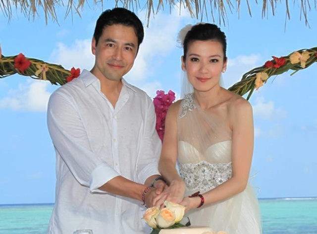 明星结婚10年境遇大不同，孙俪庆锡婚，汪小菲遇危机，谢娜迎三娃