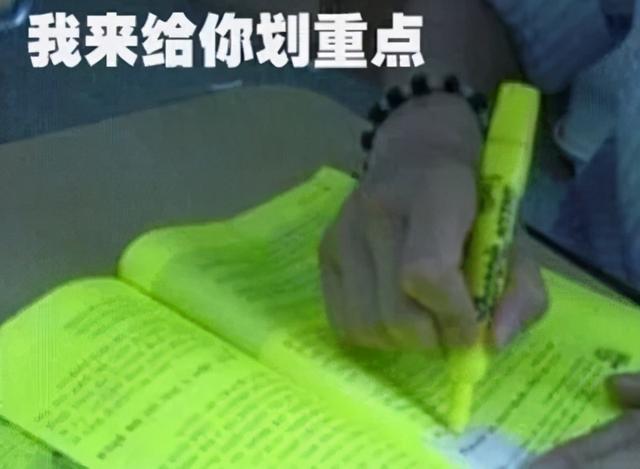 半岛叨叨丨当青岛啤酒端起来的时候，我的心情是无比的爽！光明正大喝酒的节日，又又又要来了……