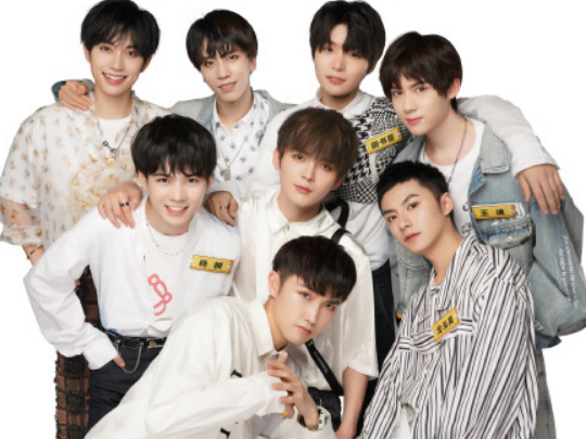 龙泓昊发文宣布退圈，感谢粉丝一路相伴，秀人红不红真的看命