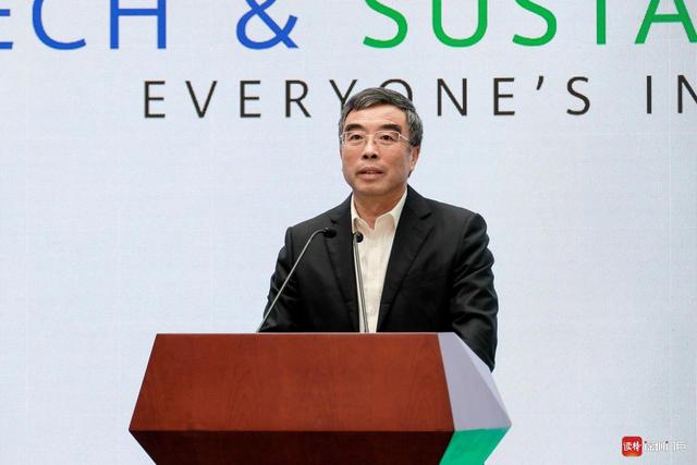 华为累计绿色发电3,250亿度，减少二氧化碳排放约1.6 亿吨