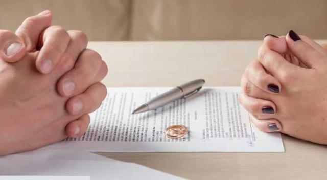 新加坡去年6959对夫妻离婚，比前年减少8.7%