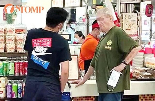 又有老外在新加坡拒戴口罩、照旧很嚣张！真是被惯坏的一代
