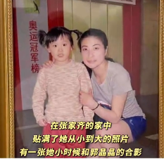 长大后就成了你！被郭晶晶抱过的小女孩也成跳水冠军啦